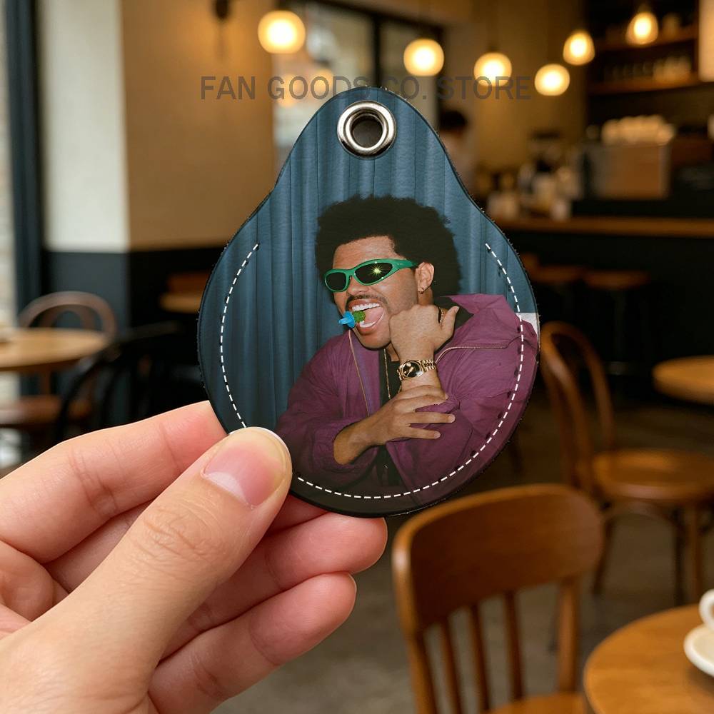 Singer The W-Weeknd PU Leather - مراجعة Smart Home Key وسعره